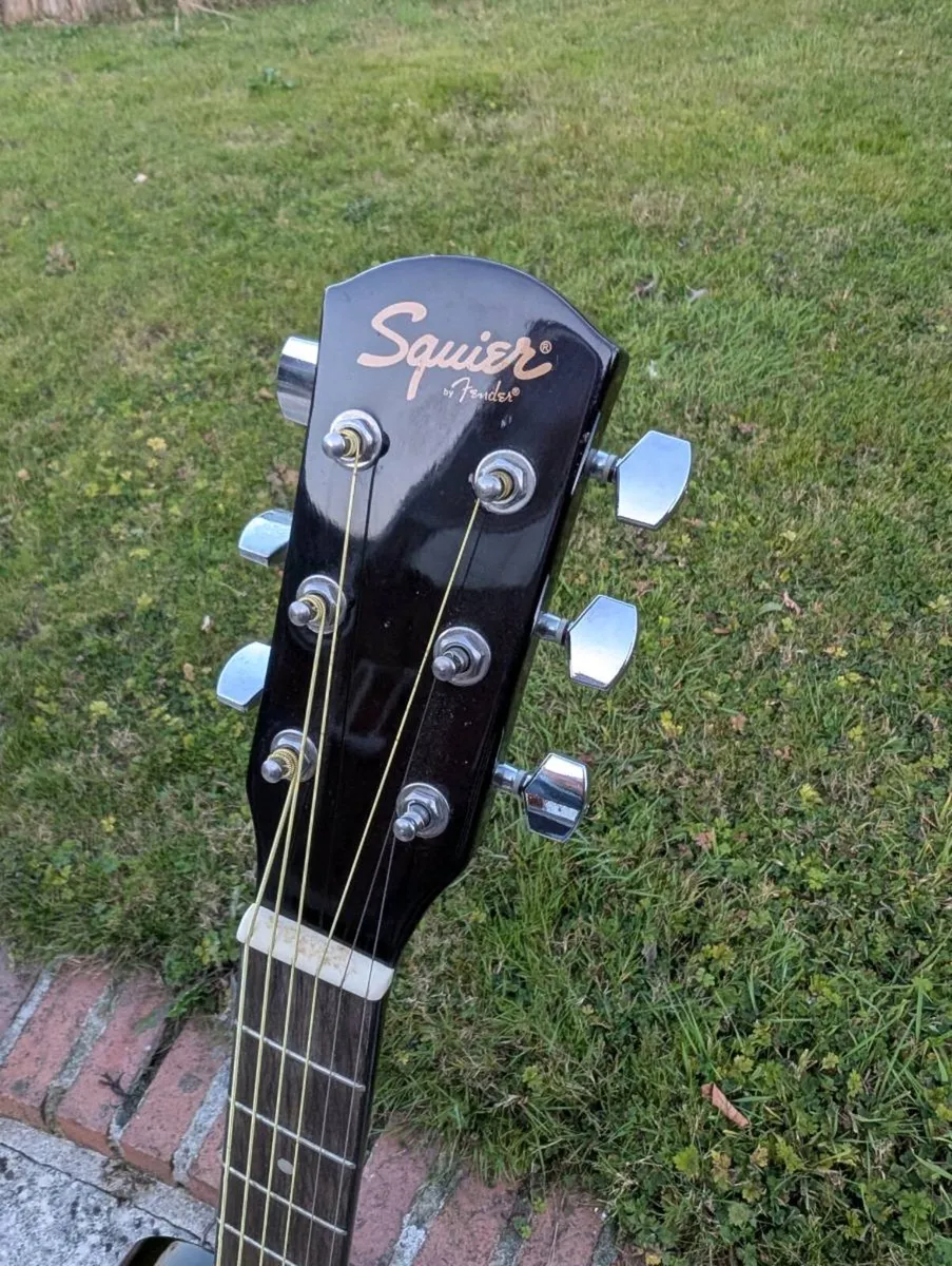 Fender Squire SA150 Acoustic Guitar - Image 4