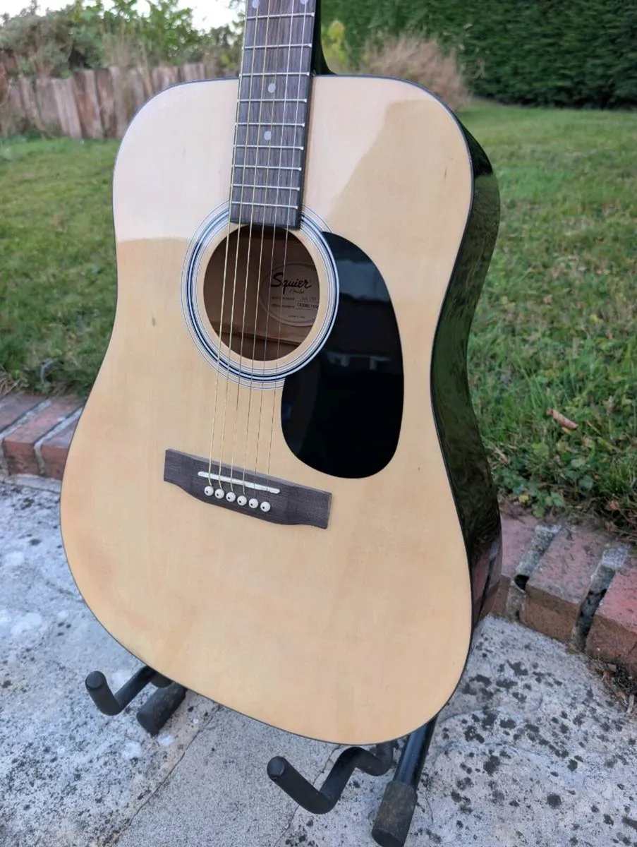 Fender Squire SA150 Acoustic Guitar - Image 2