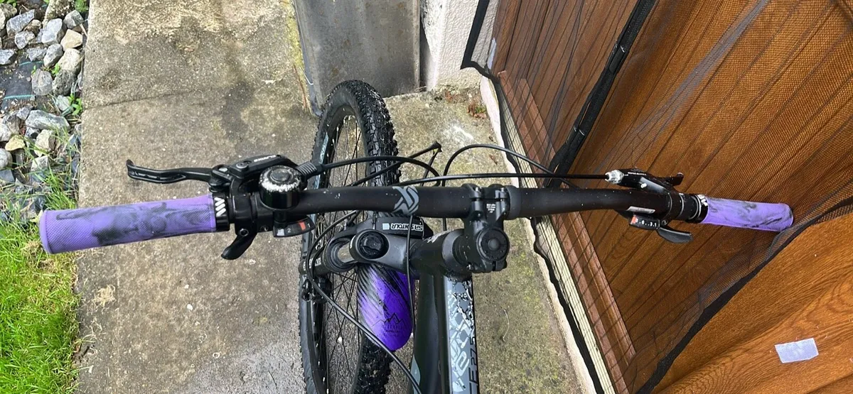 Black carrera mountain bike - Image 4