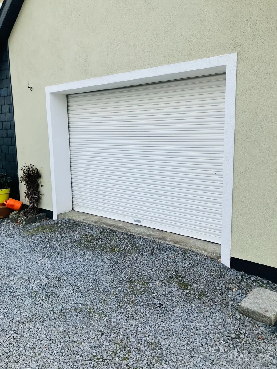 Roller garage door - Image 2