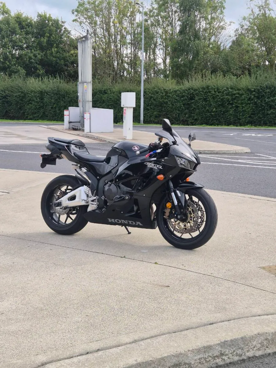 CBR 600rr - Image 1