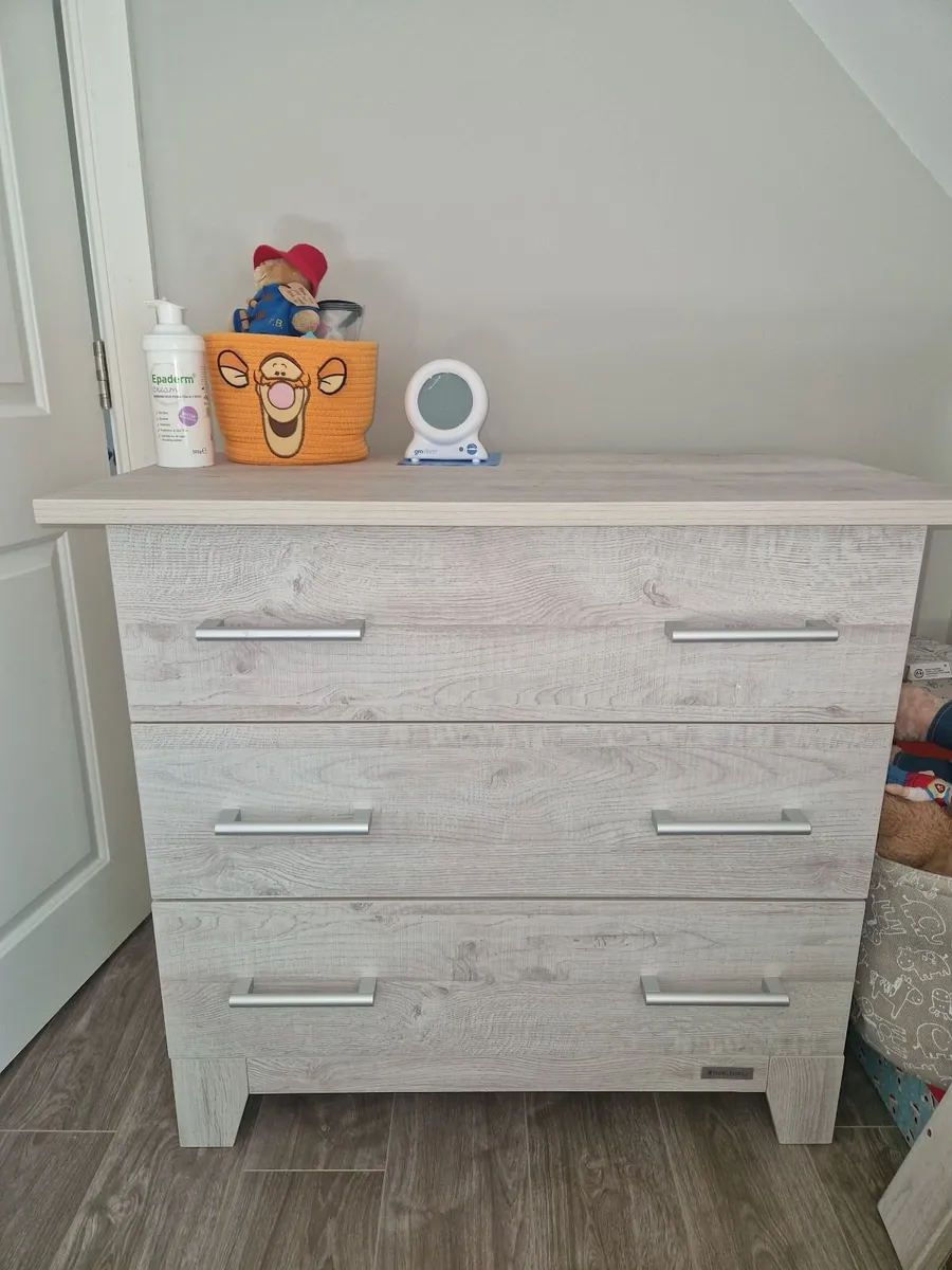 Bella Baby Nursery chest of drawers - Image 1