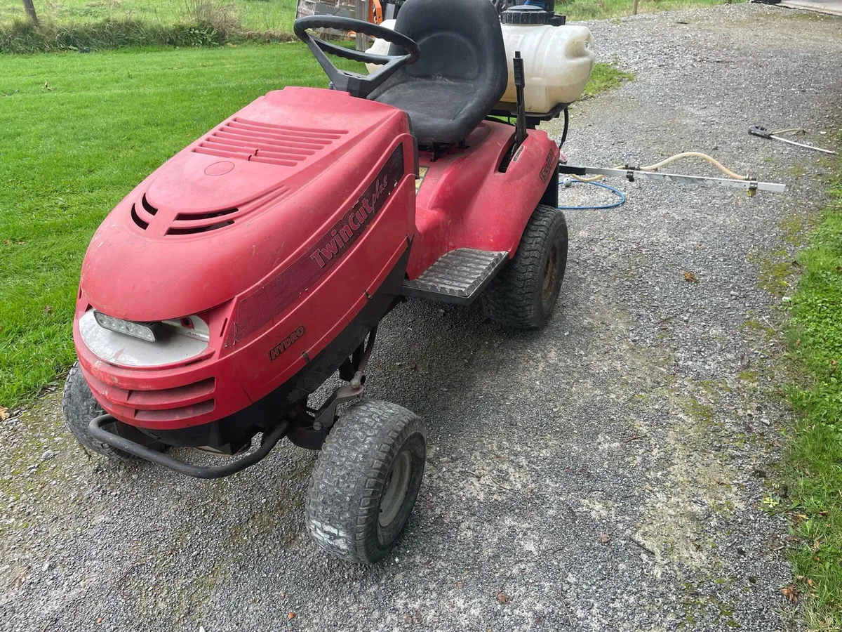 Lawn tractor sprayer - Image 4