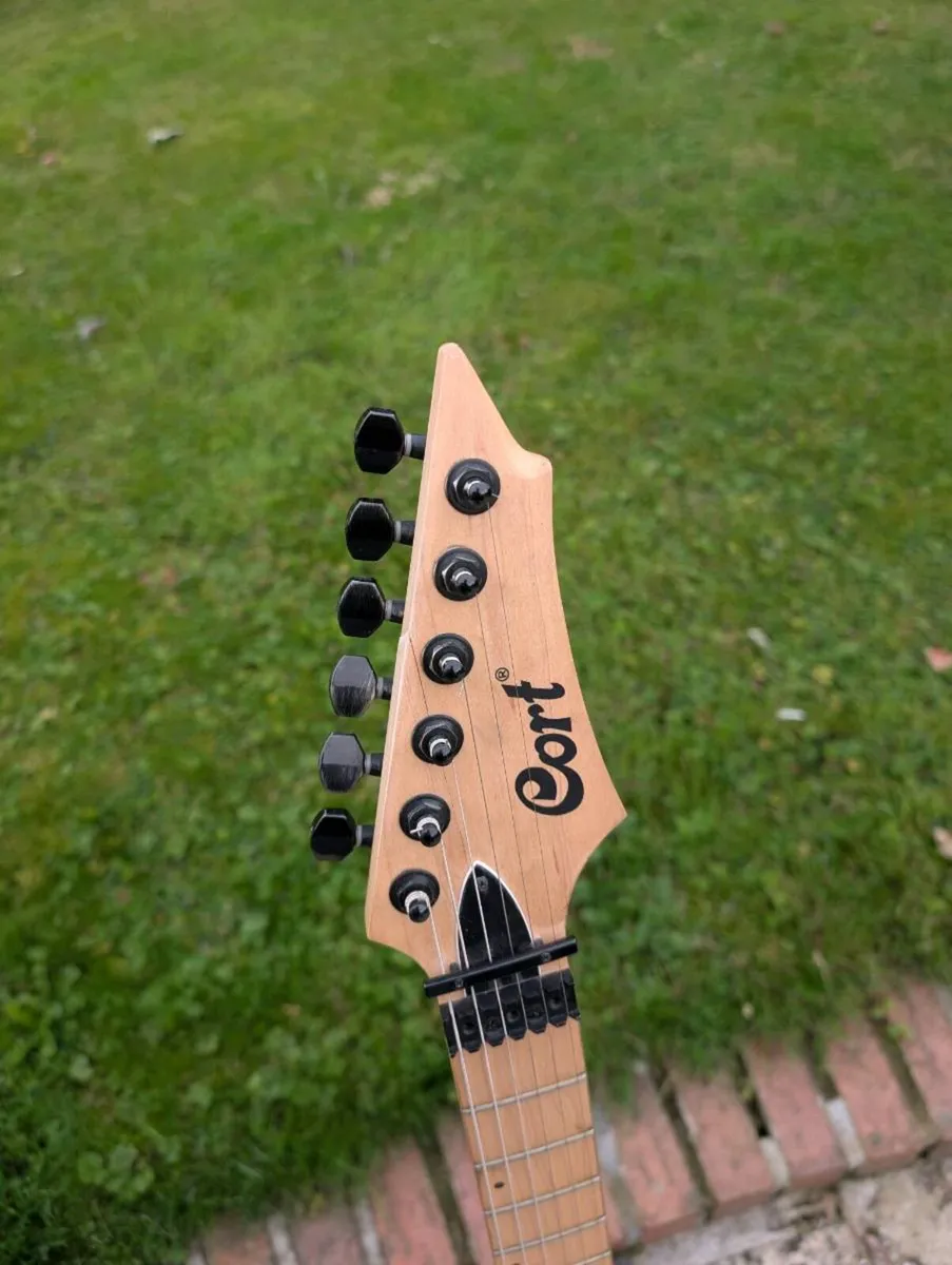 Cort X300 Electric Guitar - Image 4
