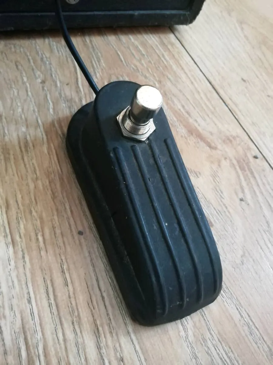 1960’s Wem Westminster 10w Tremelo tube combo - Image 4