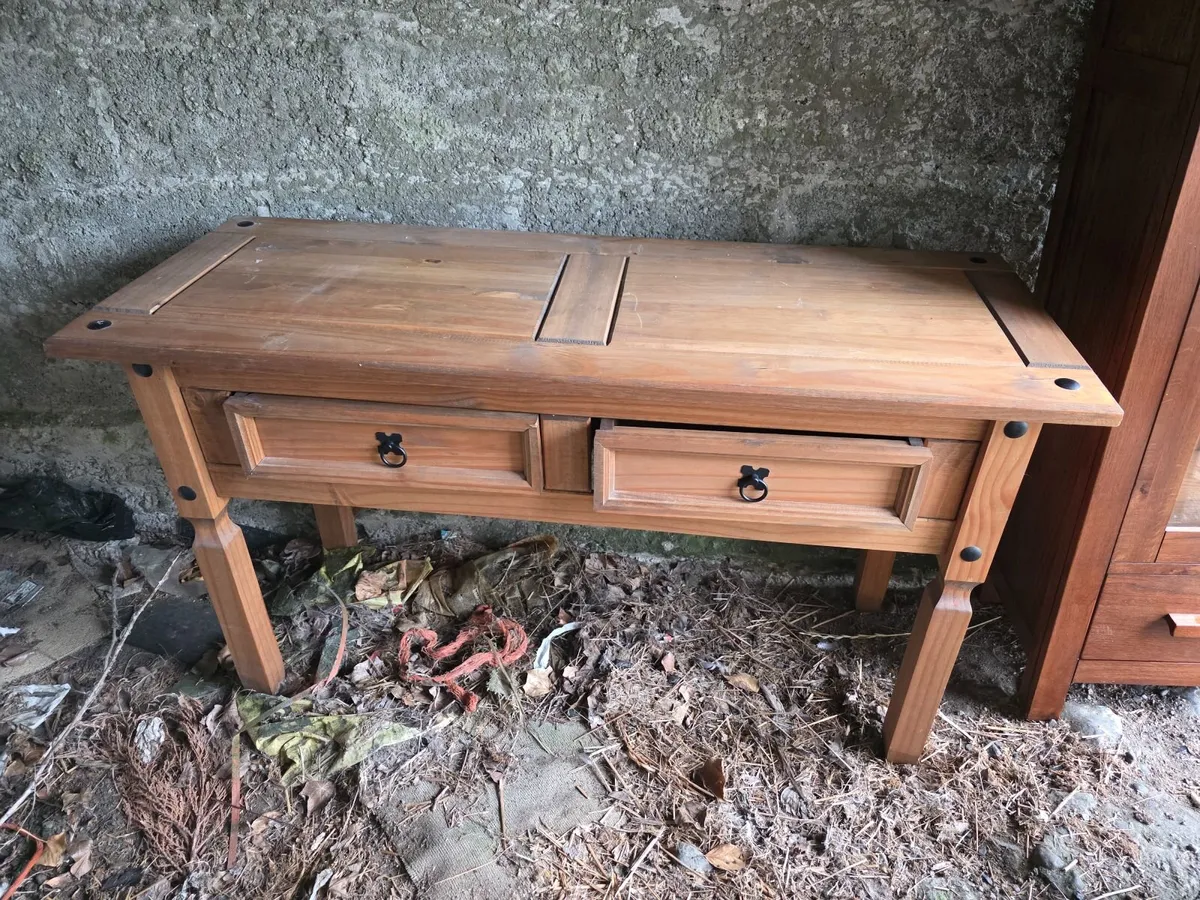 Console Table - Image 2