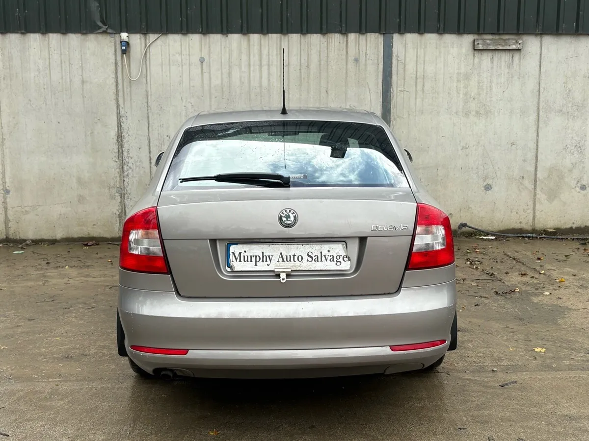 2010 Skoda Octavia parts - Image 2