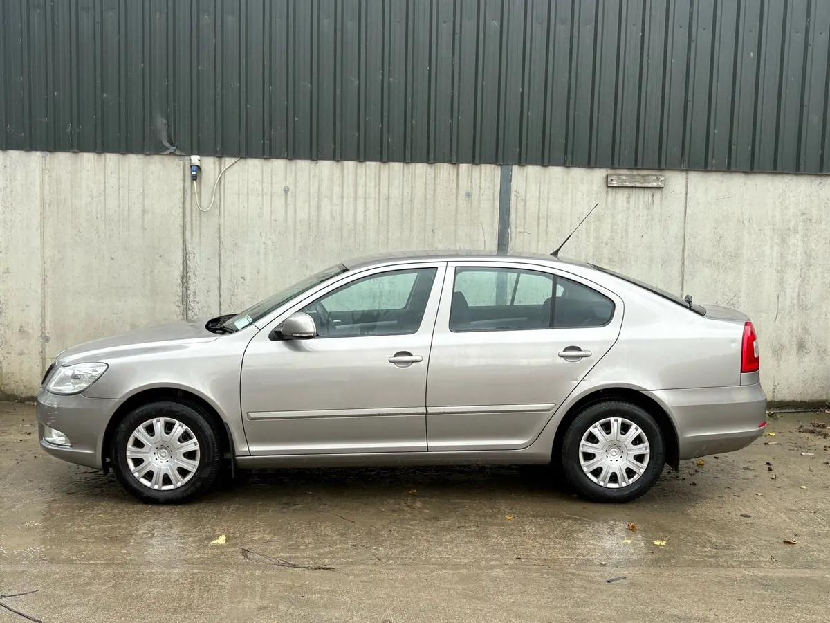 2010 Skoda Octavia parts - Image 3