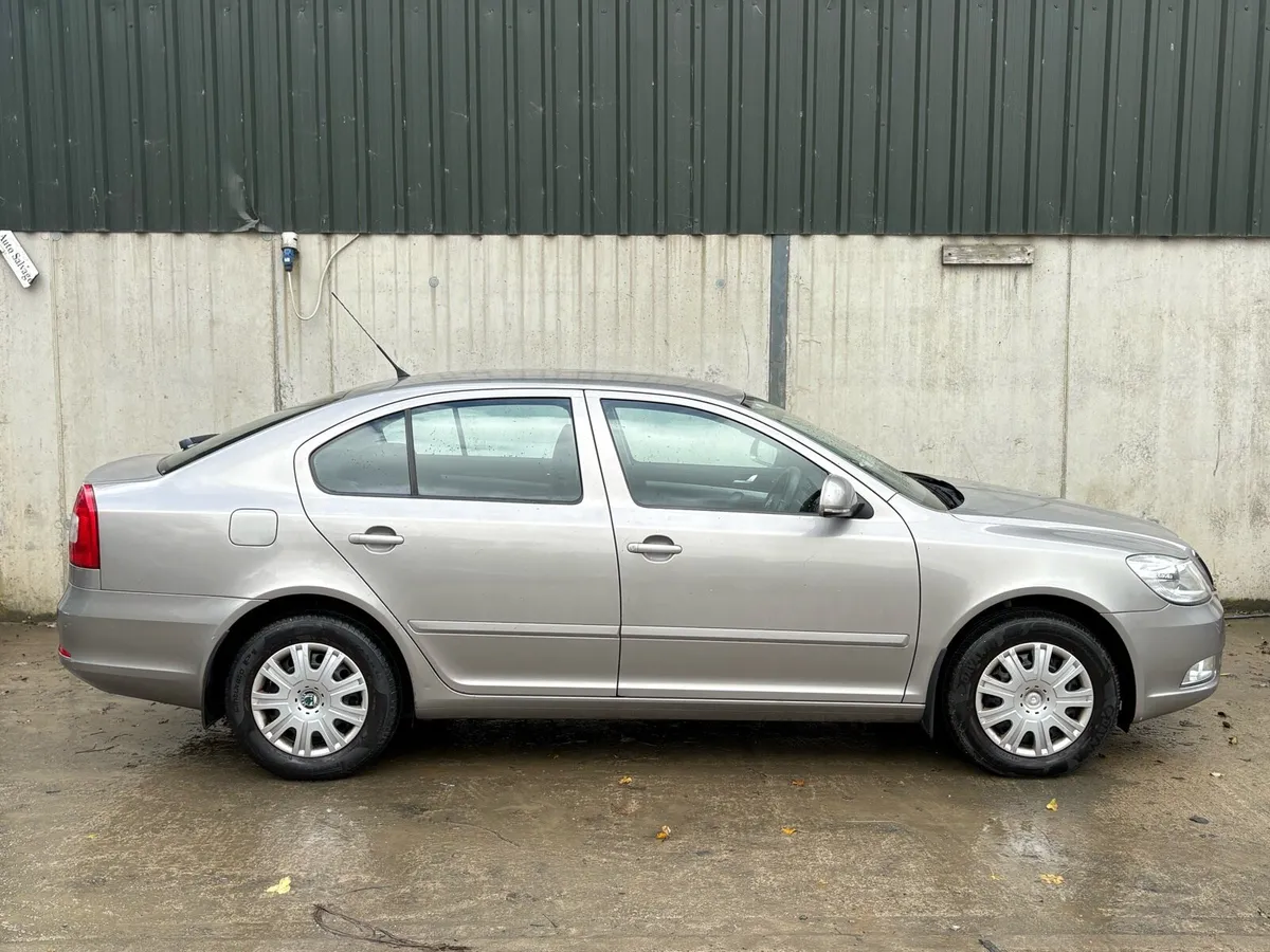 2010 Skoda Octavia parts - Image 4