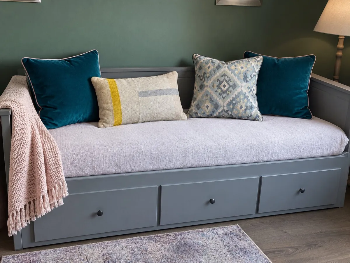 Sofa bed Grey Ikea hemnes incl storage & mattress - Image 1