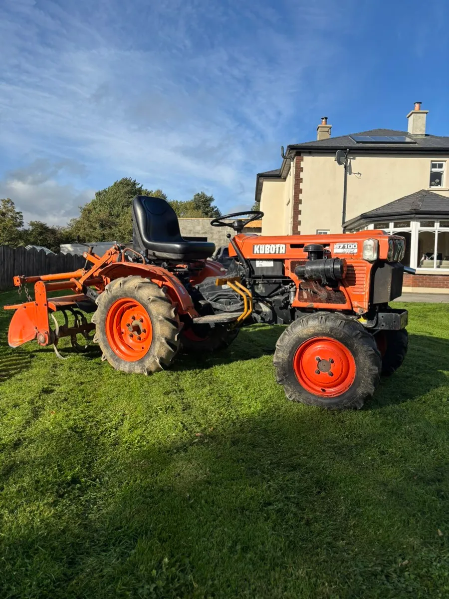 Kubota B7100 Compact tractor - Image 1