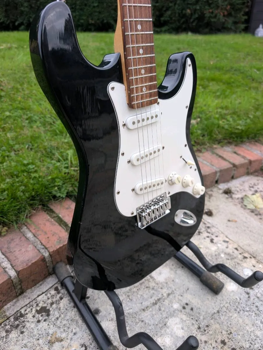 Burswood S Type Electric Guitar - Image 4
