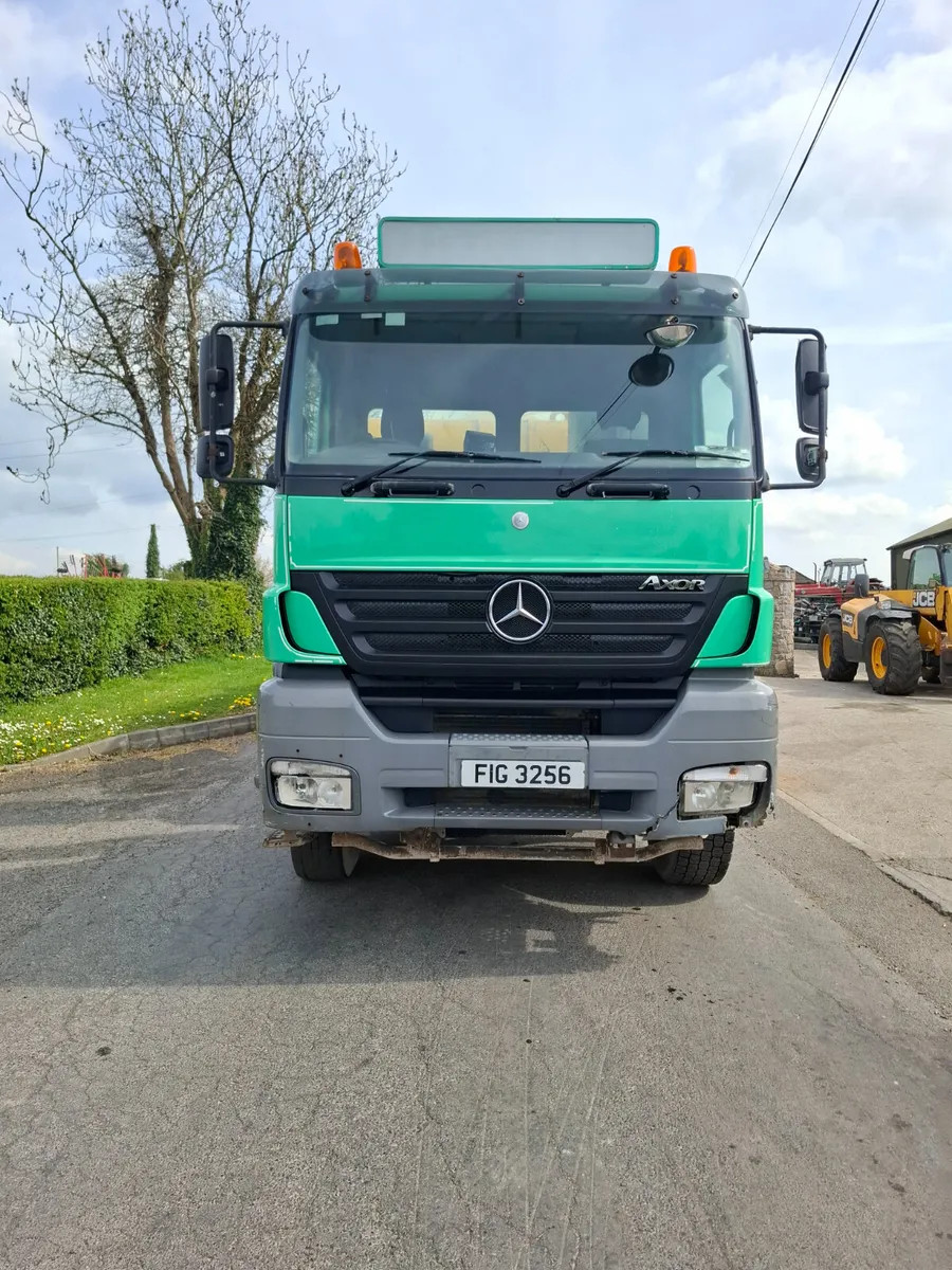 Mercedes Axor - Image 2