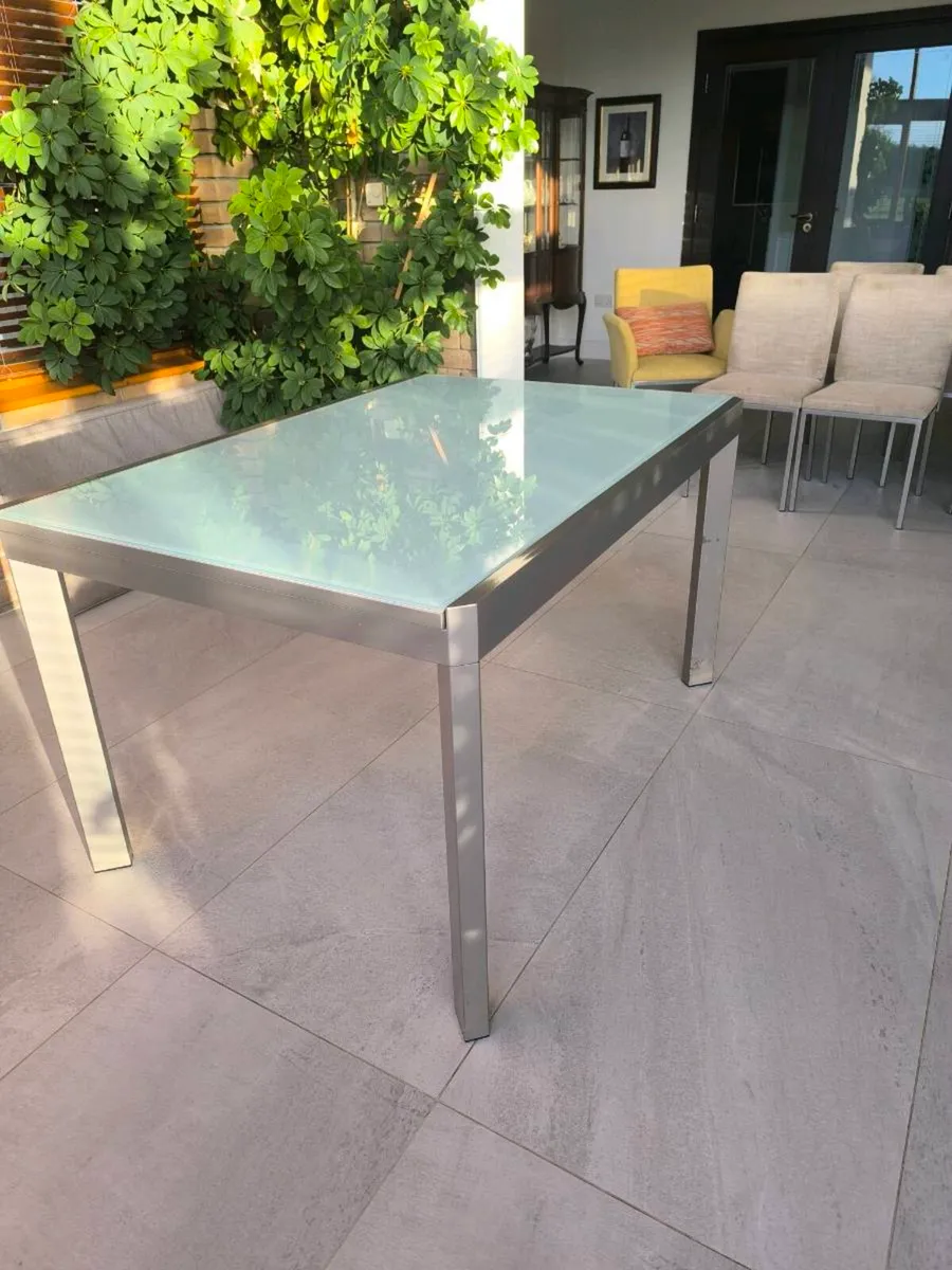 Dining table - Image 4