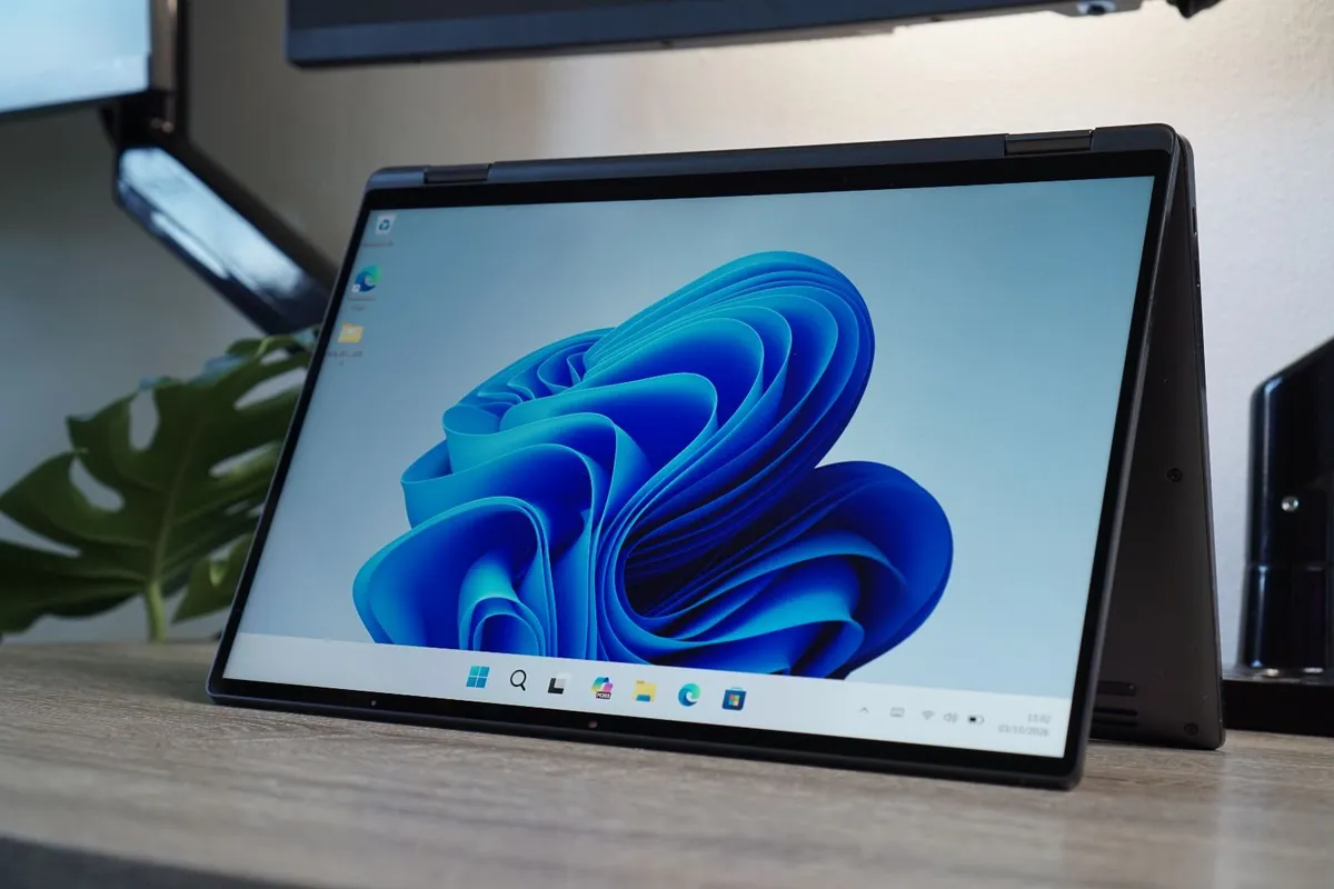 Premium Dell Latitude 9330 2in1 13.3" QHD+ Touch - Image 1