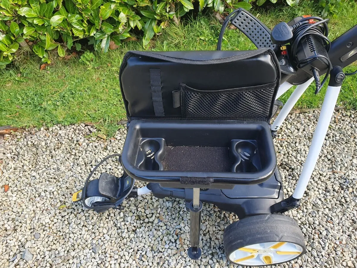 PowaKaddy FW3S Electric Golf Trolley - Image 3