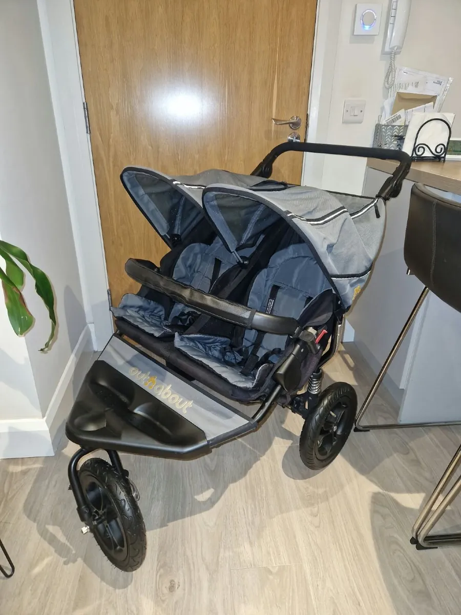 IMMACULATE Out N About double stroller - Image 1