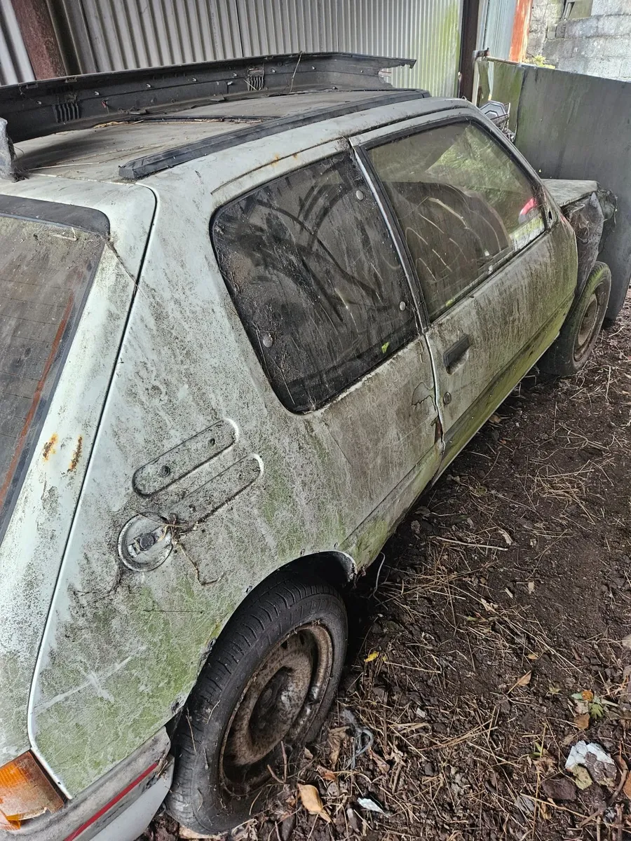 Peugeot  205 gti for parts - Image 3