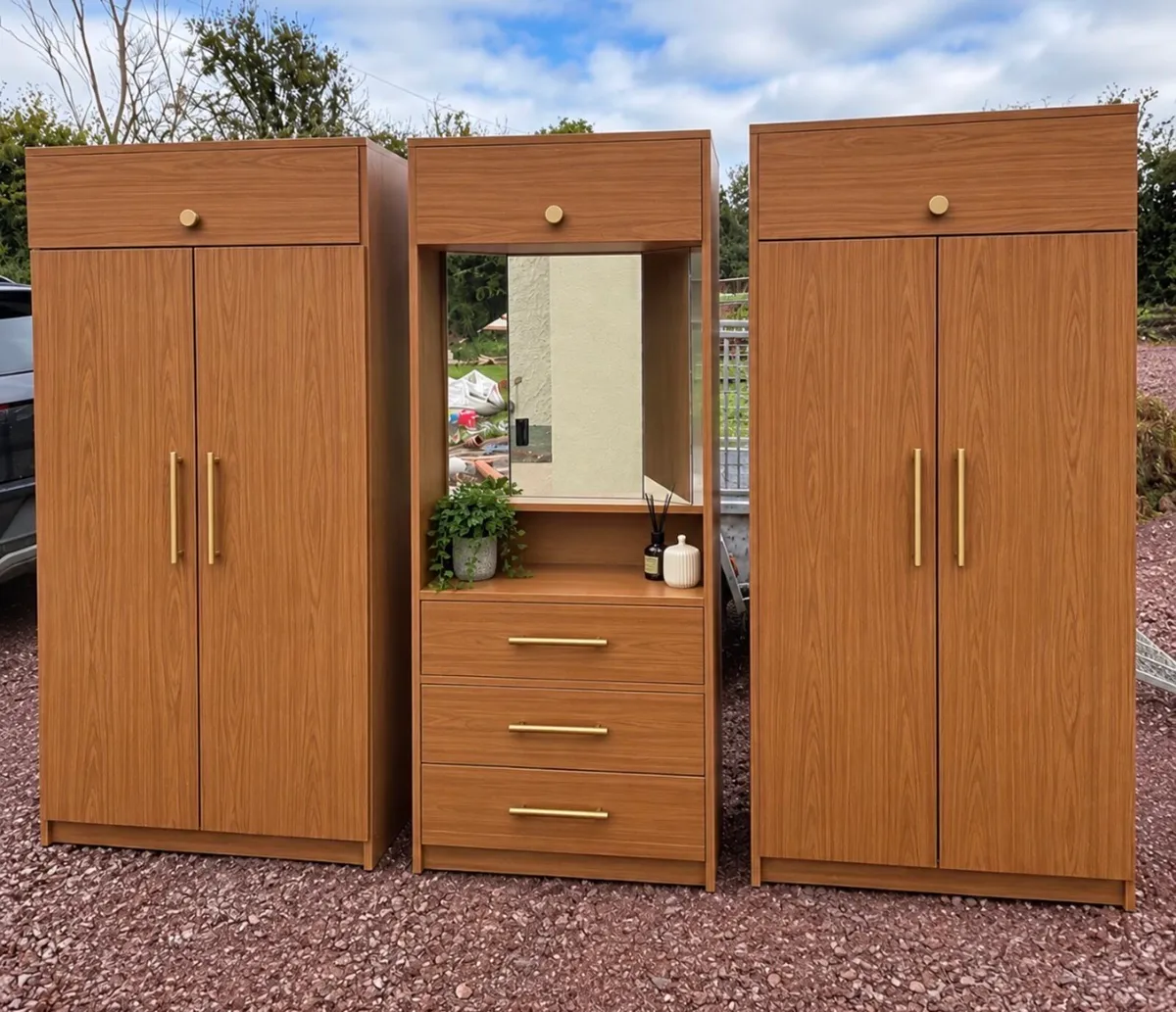 Bedroom Furniture Set - Image 2