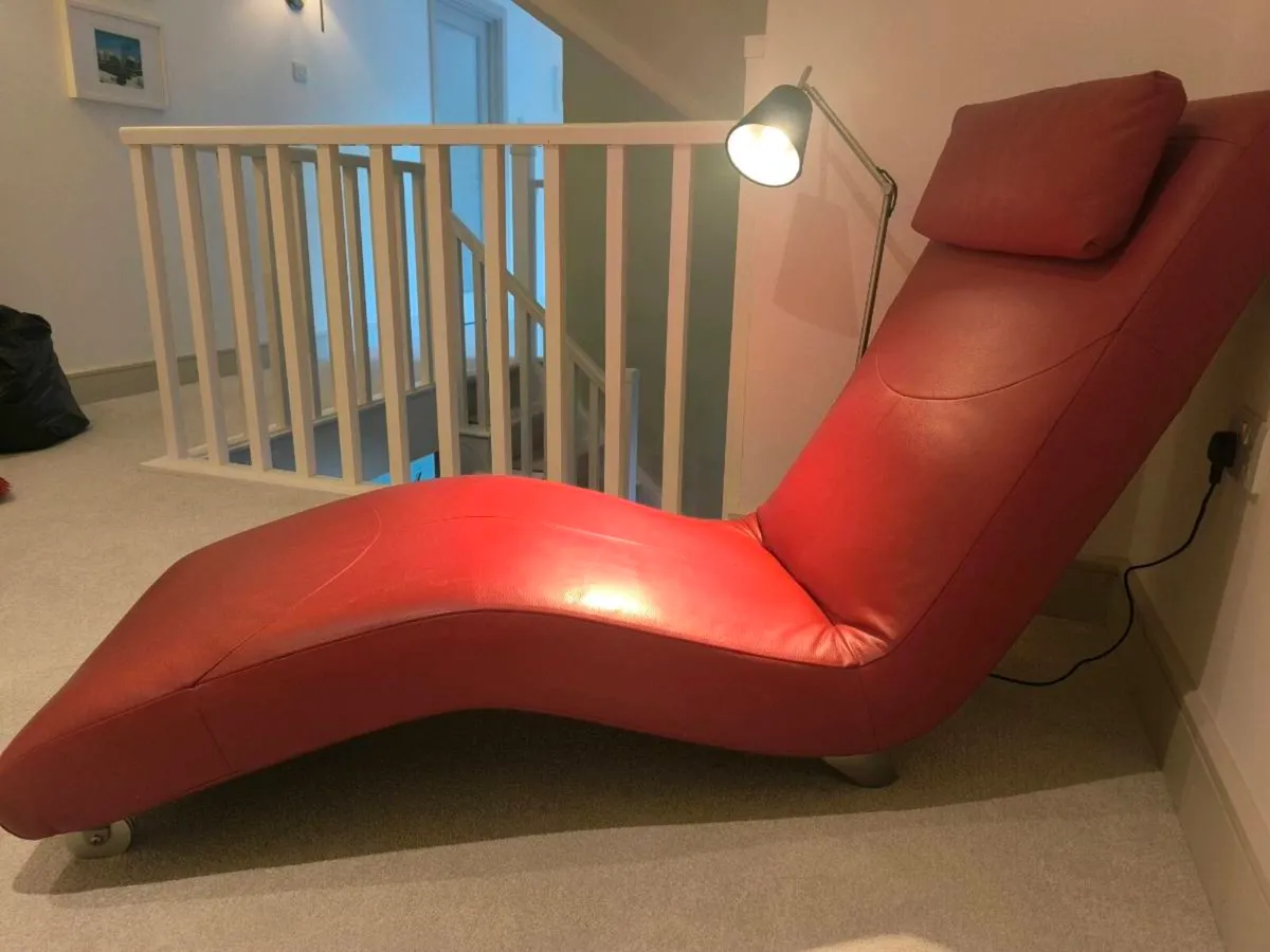 Contemporary red leather lounge couch - Image 3