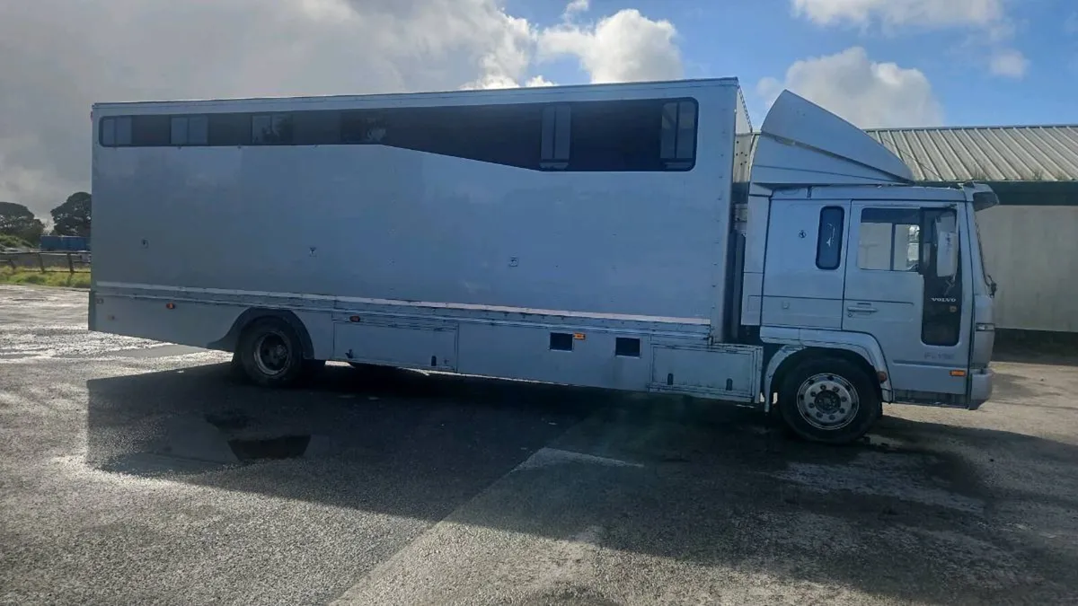 Horse lorry - Image 2