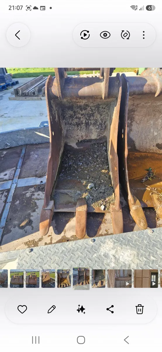 2 foot digging bucket - Image 2