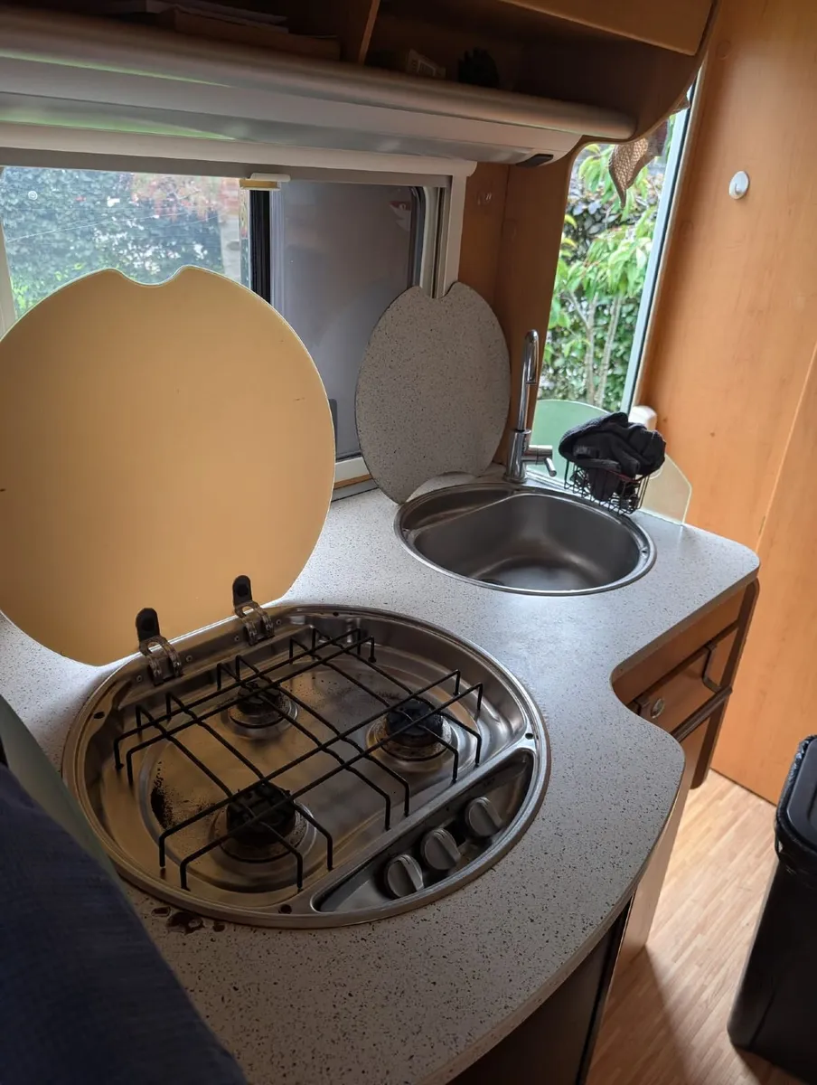 Hymer EClassic Camper van - Image 4