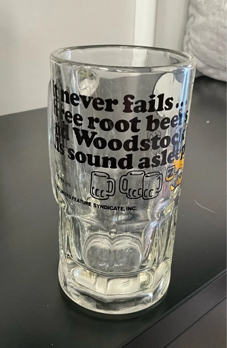 Vintage 1958/1975 Snoopy Glass Tankard - Image 3