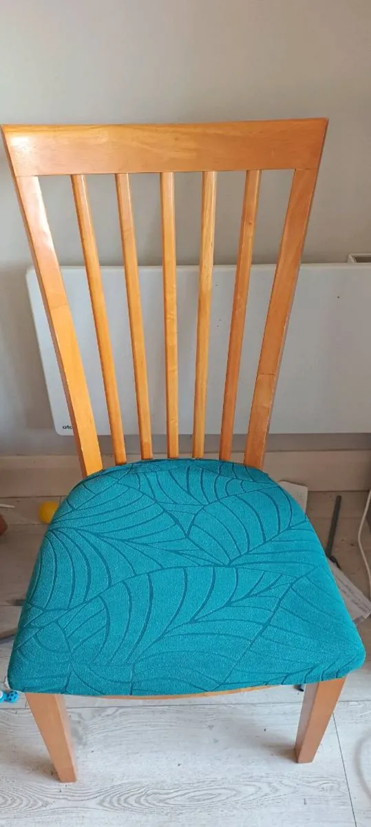 Dining table - Image 1