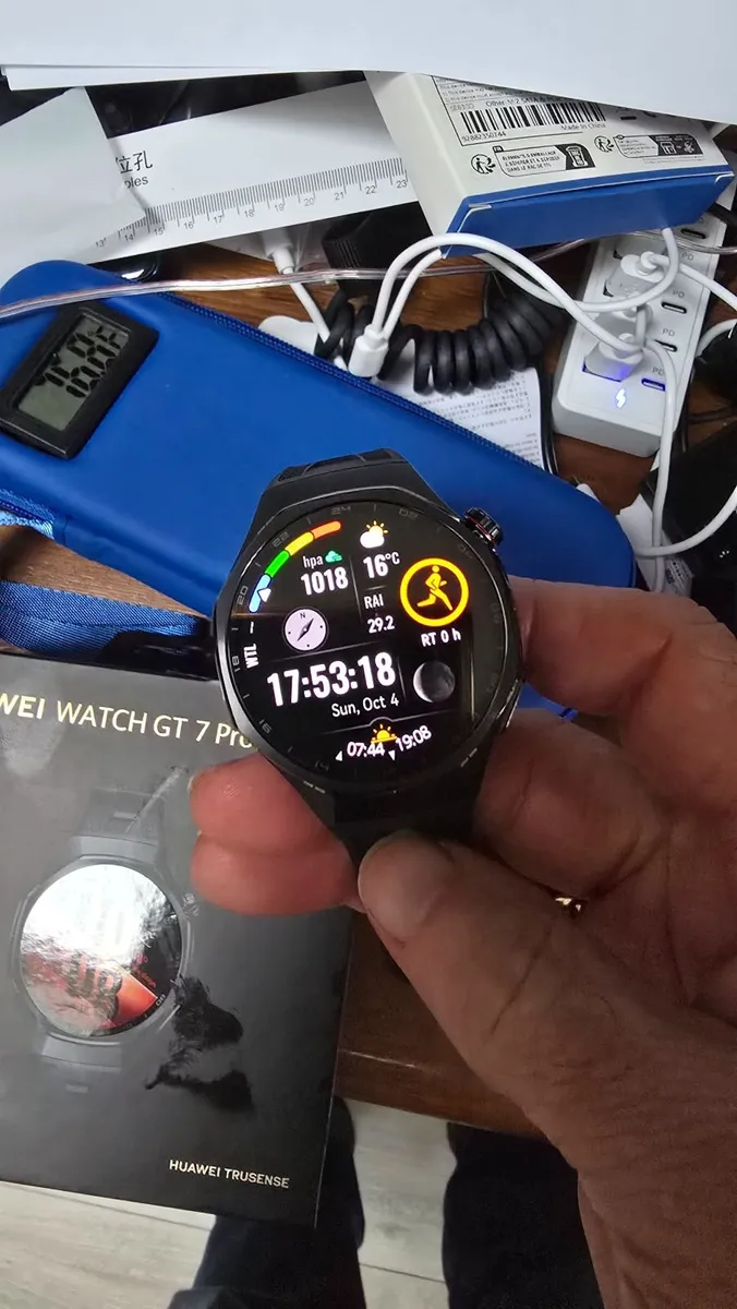 Smart watch - Image 1