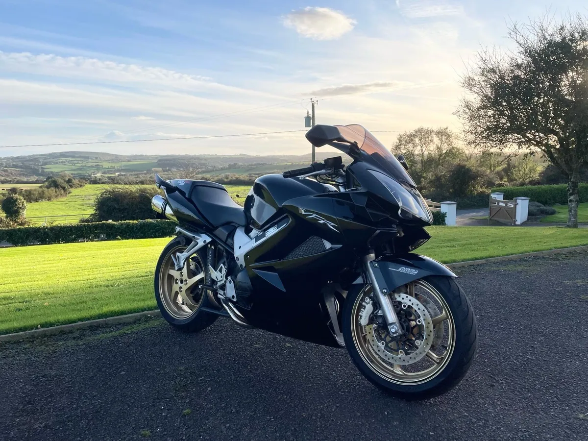 Honda VFR800 vtech - Image 1