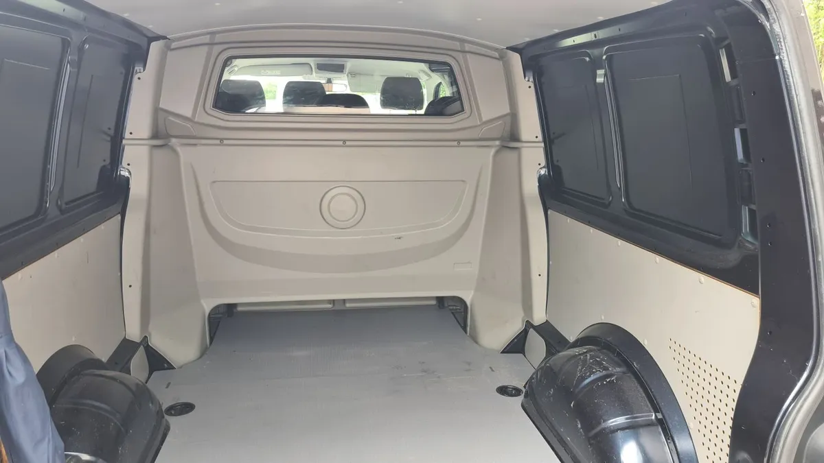 Volkswagen Transporter 2016 - Image 4