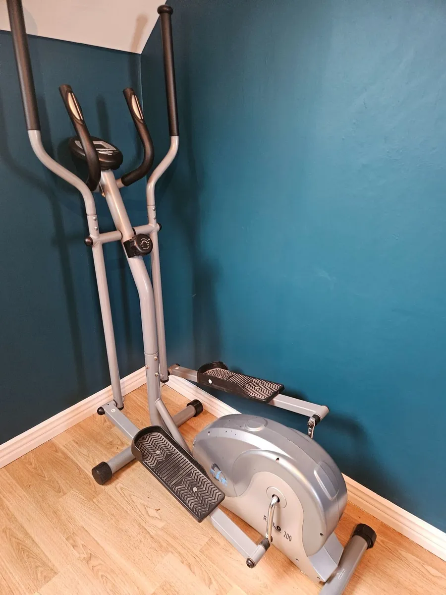 Elliptical trainer - Image 1