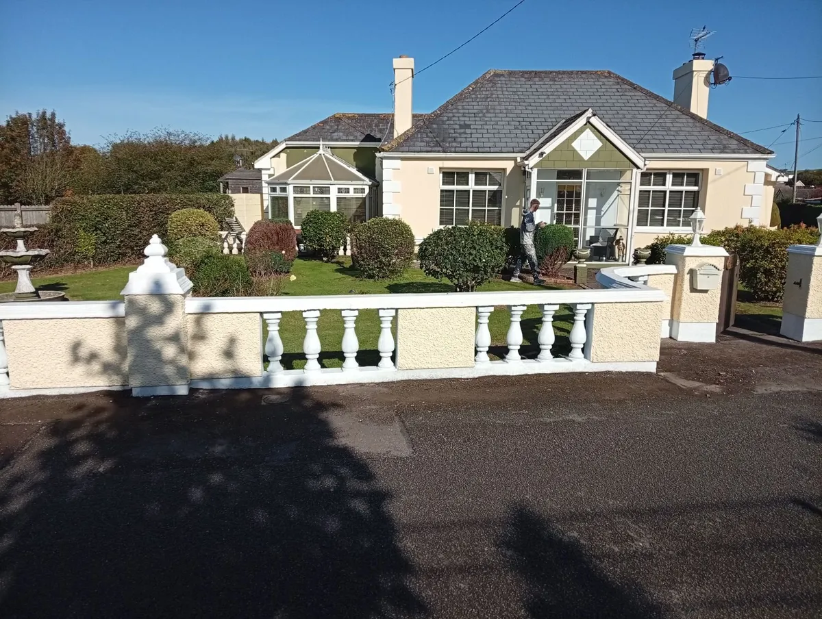 Painter and decorator - Image 2