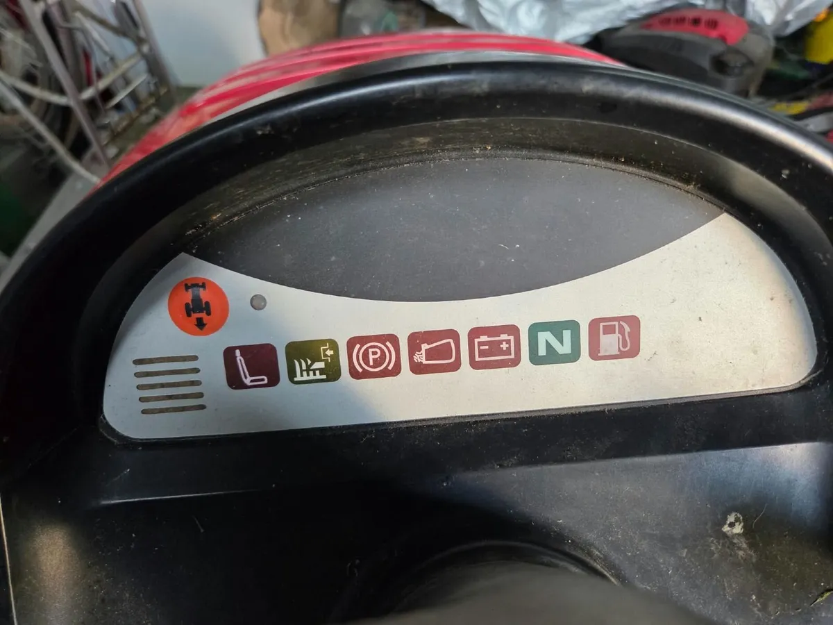 Ride-on Lawnmower - Honda HF 2315 V Twin - Image 2