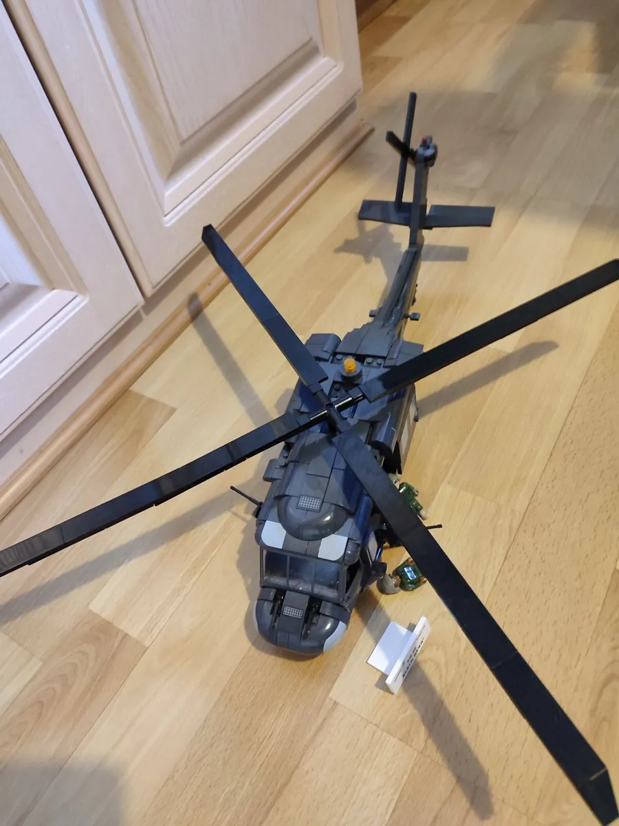 Sikorsky UH-60 - Image 1