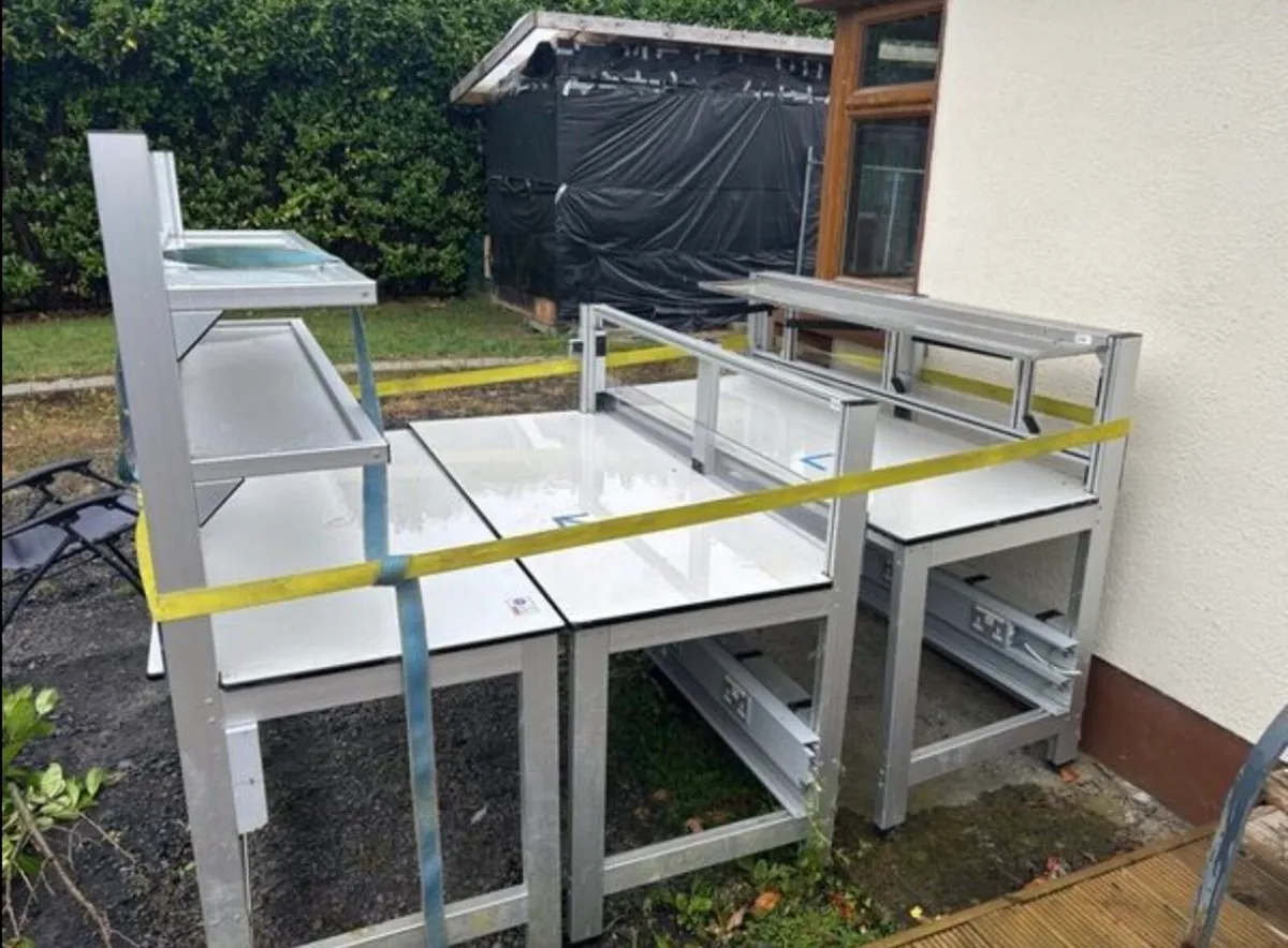 Aluminium work tables - Image 1