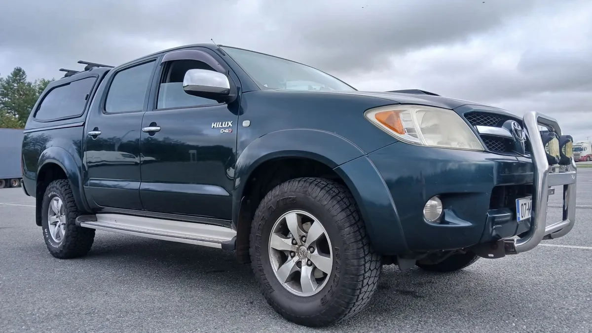 Toyota Hilux 2007 - Image 1