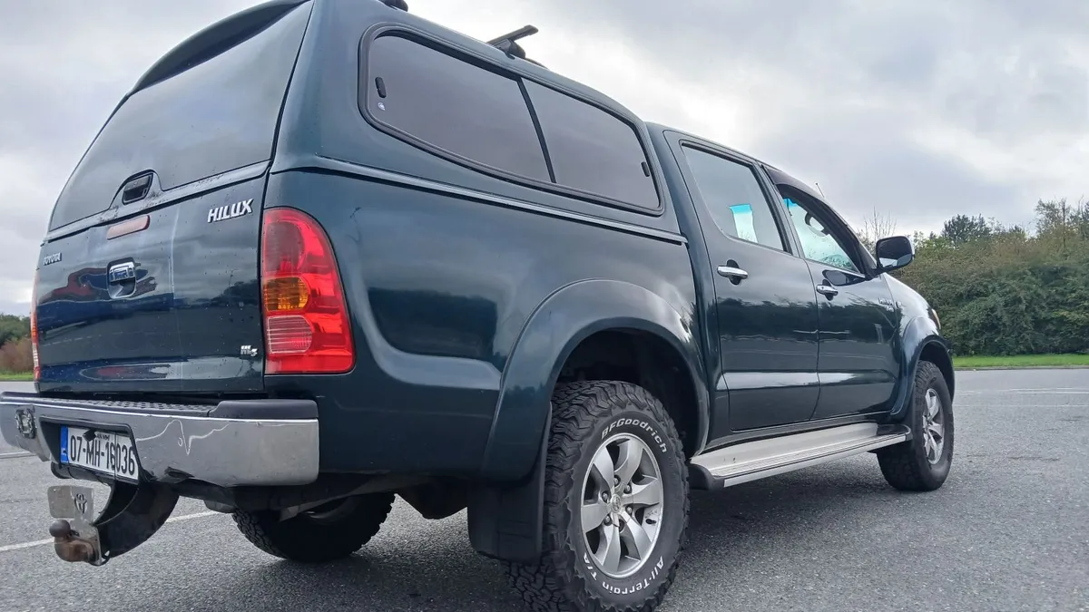 Toyota Hilux 2007 - Image 2