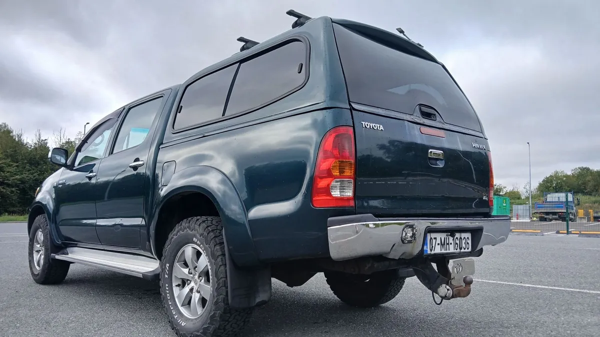 Toyota Hilux 2007 - Image 3