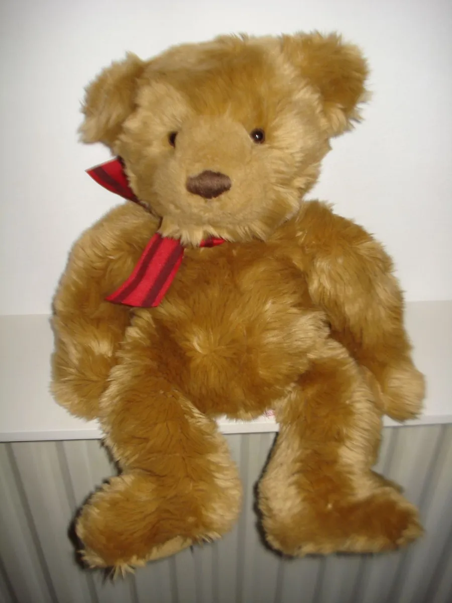 VINTAGE RUSS BERRIE & CO. TIBBLES TEDDY BEAR. - Image 1