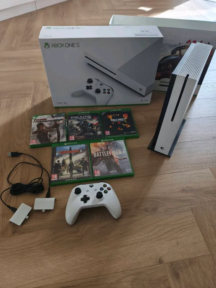 Xbox one s 1TB - Image 1