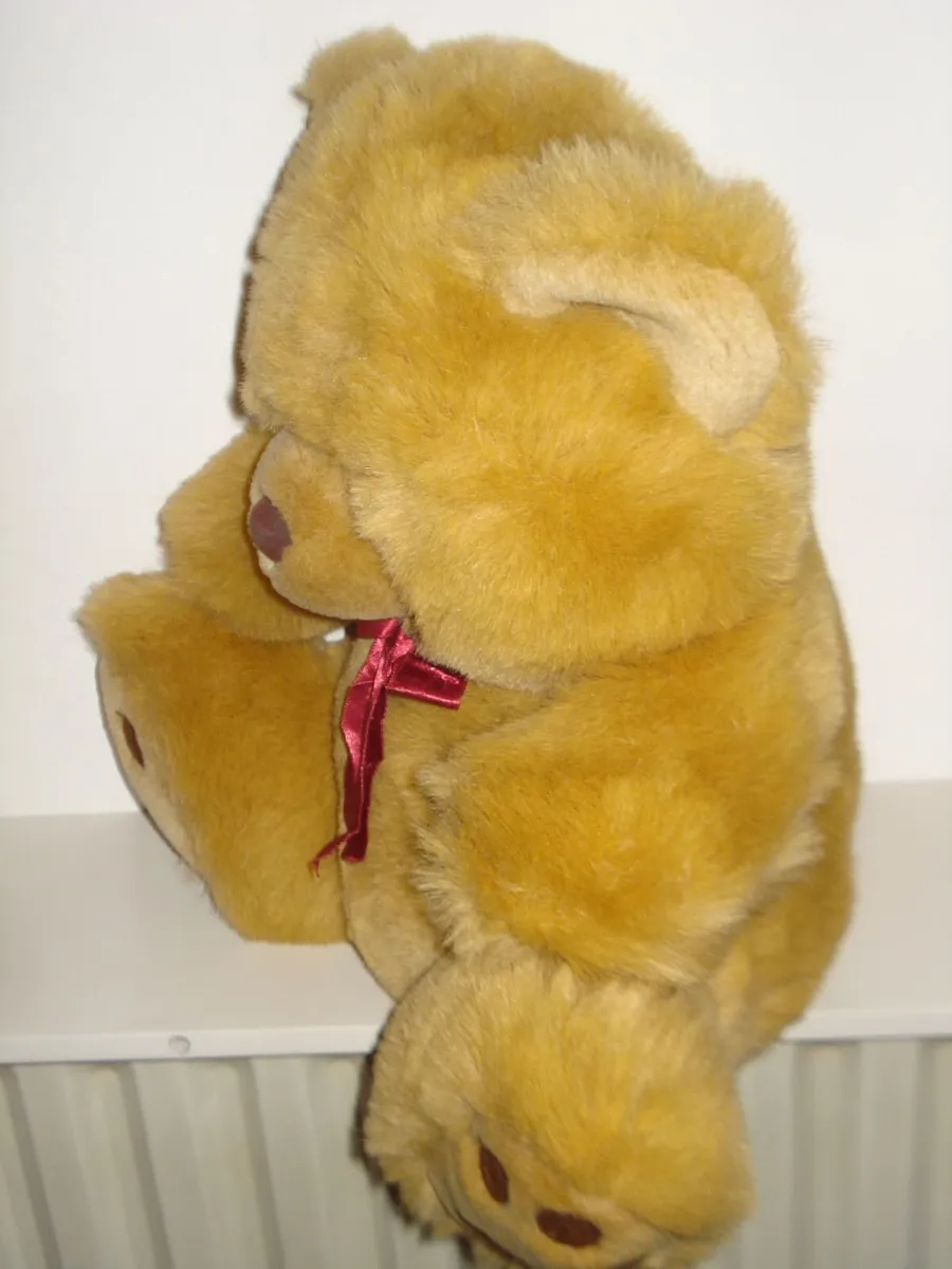 METRO SOFT TOYS CLASSIC 16 INCH  TEDDY BEAR. - Image 2