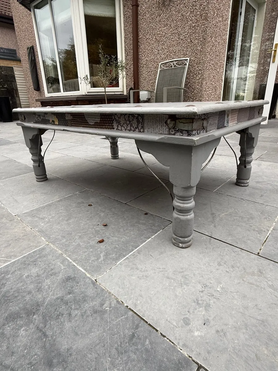 Coffee table - Image 1