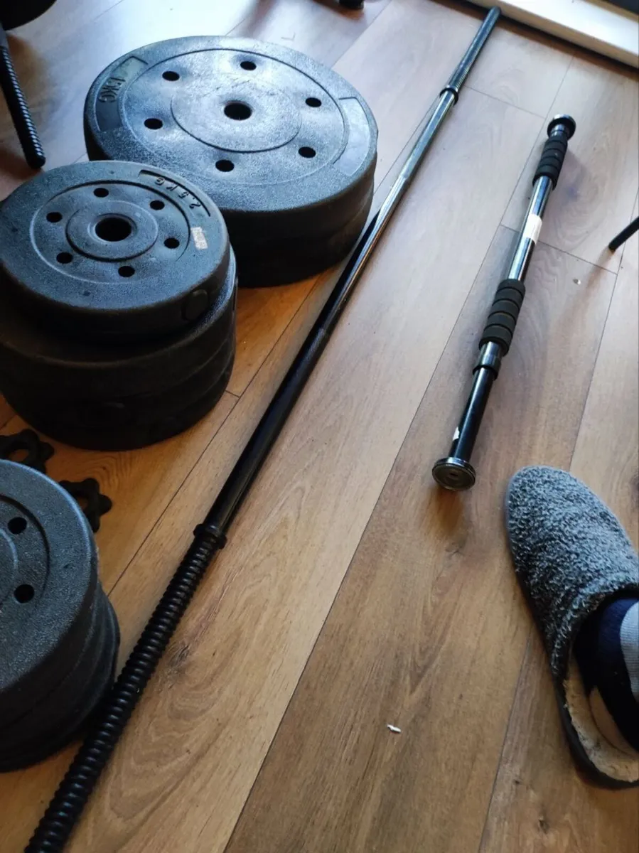 Gym weights and equipment - Image 3