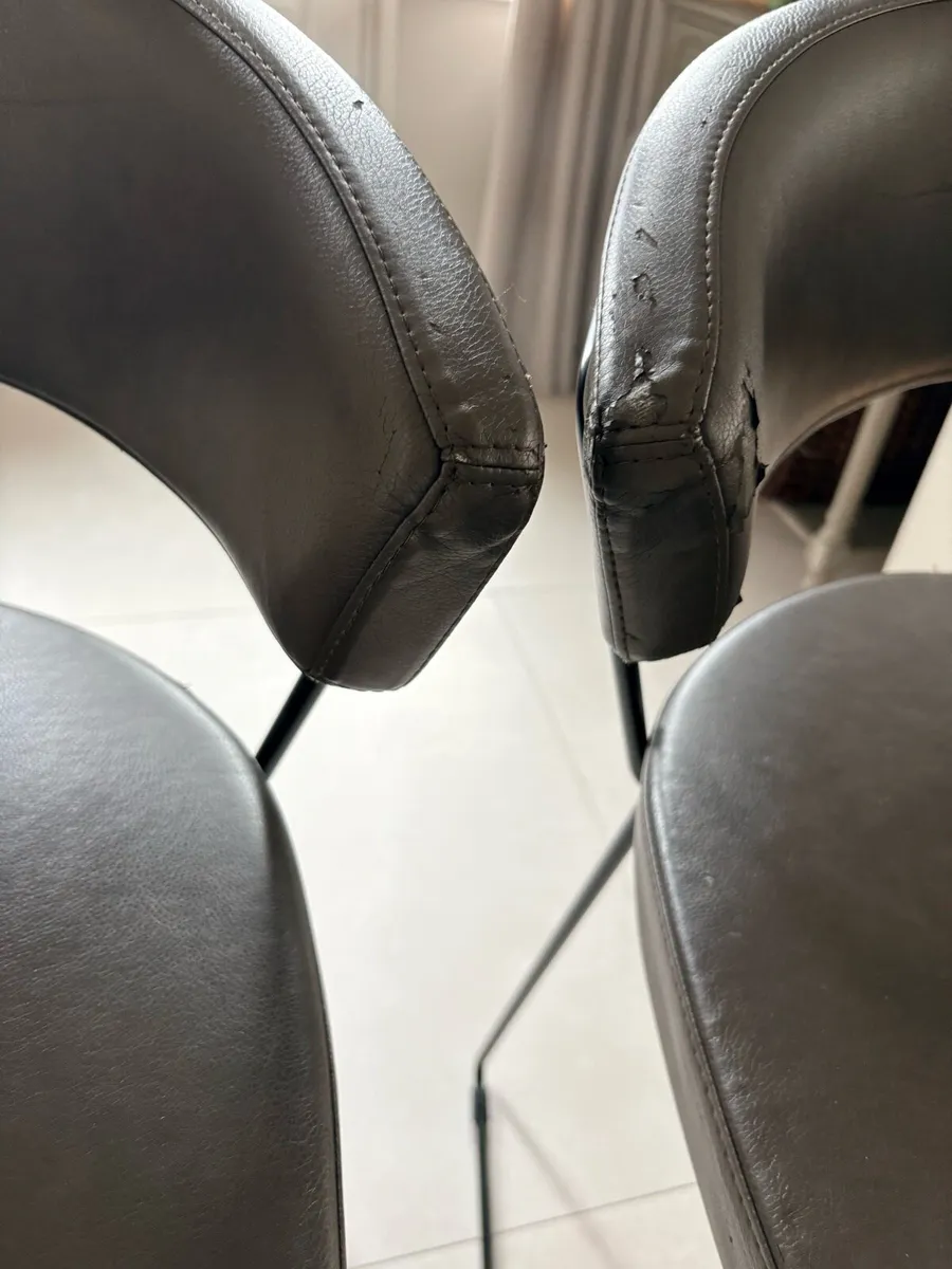 3 faux leather barstools - Image 4