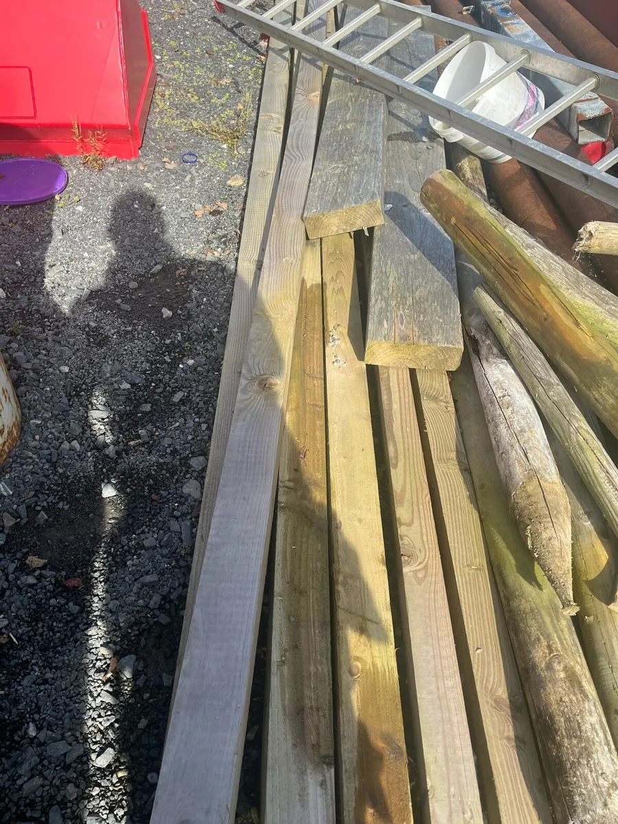 Selection of timber - Image 1