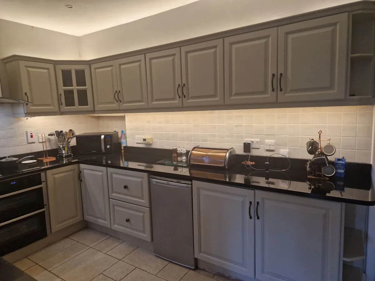 Kitchen press doors - Image 1