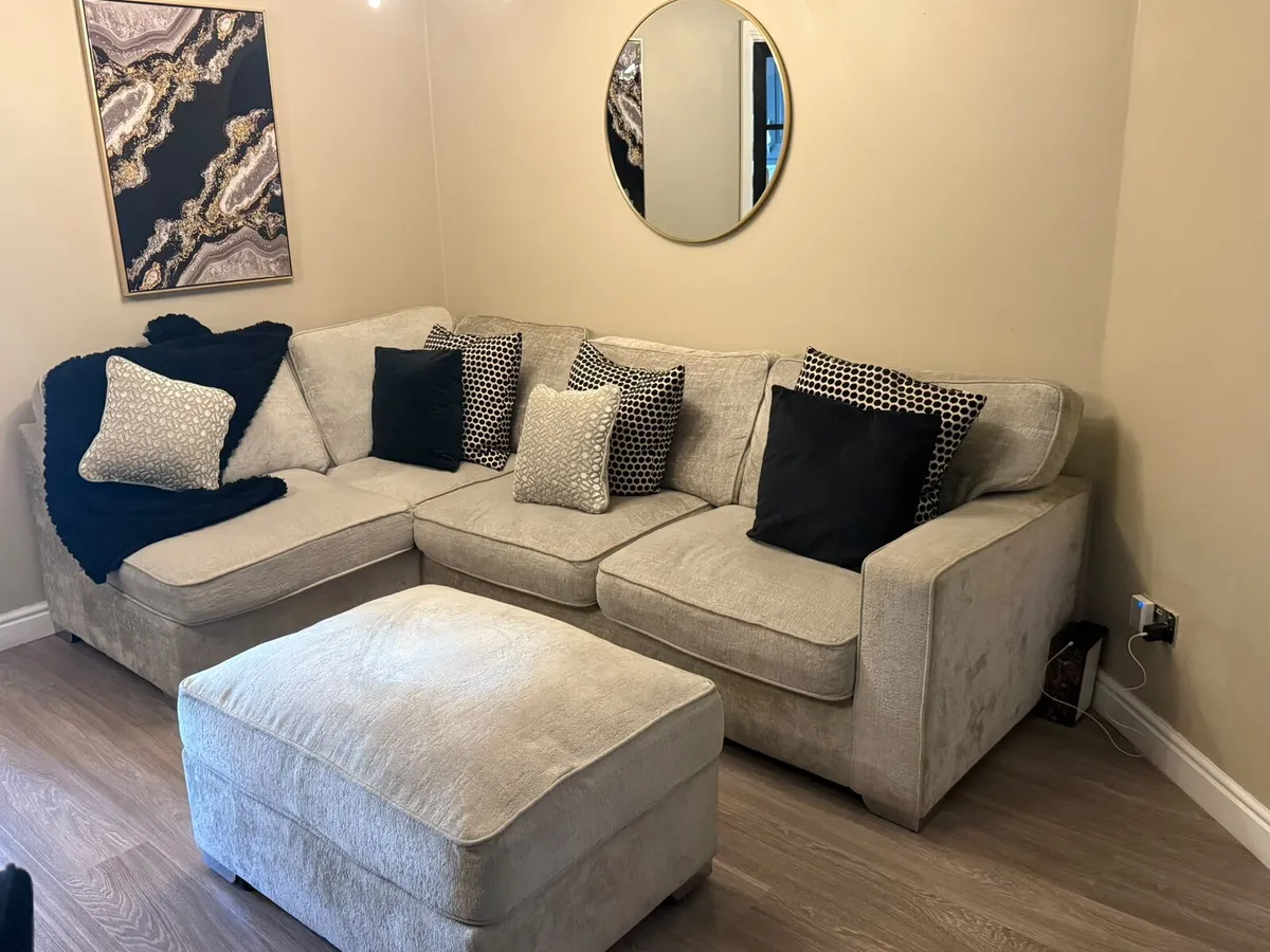 Sofa - Image 2