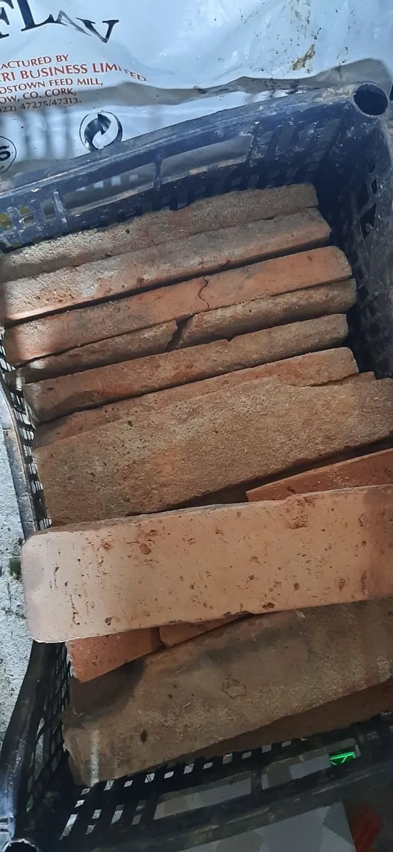 2 Crates of Reclaimed Clay Bricks – Matching Colou - Image 3
